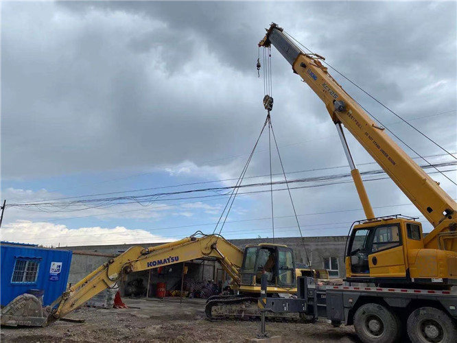 包头市25吨吊车的工作半径是多少？