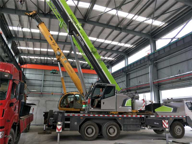 包头市高空车出租需要注意哪些安全事项？