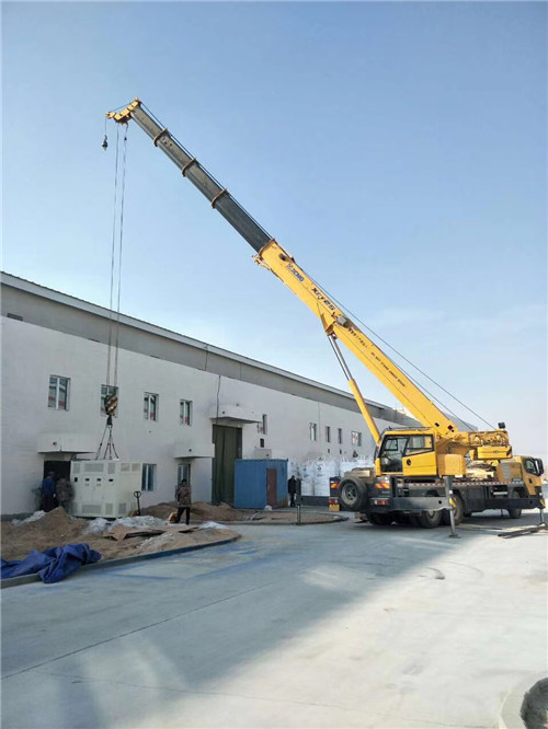 包头市“超载就喊停”—— 吊车的 “重量保镖” 技术